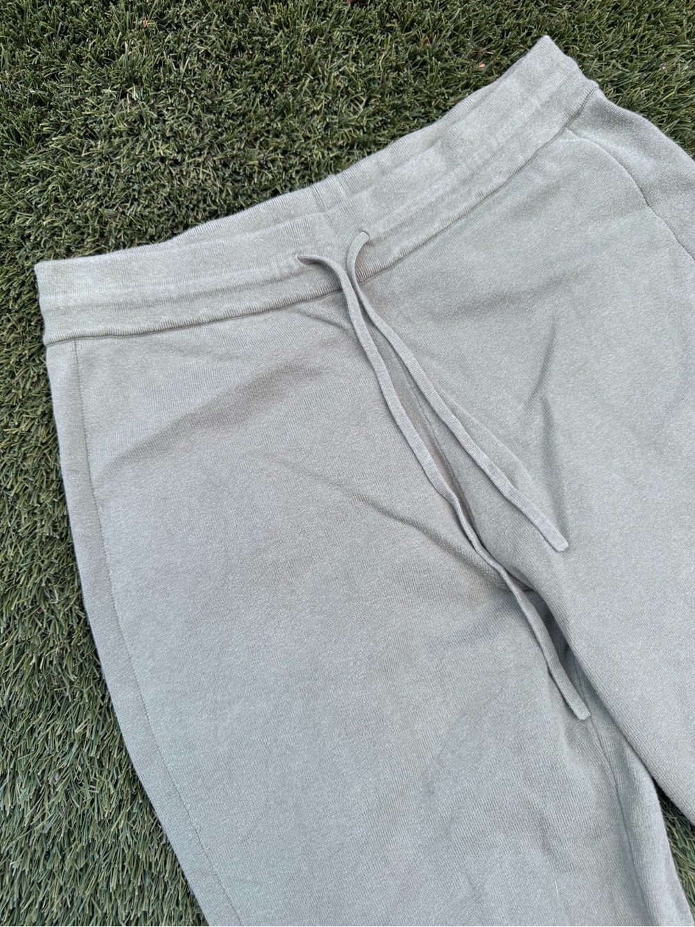 lunya Organic Cotton Silk Blend Knit Lounge jogger pant in Sage Green large - Picture 2 of 8